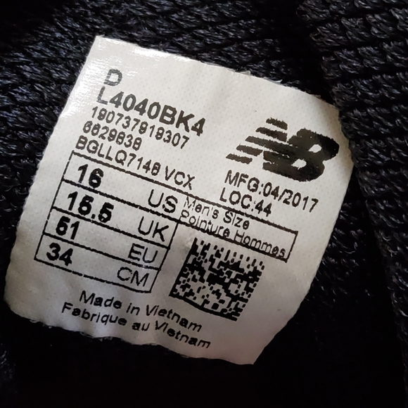 New Balance L4040BK4 Black/White Men’s Metal Baseball Cleats Size 16 NWOT